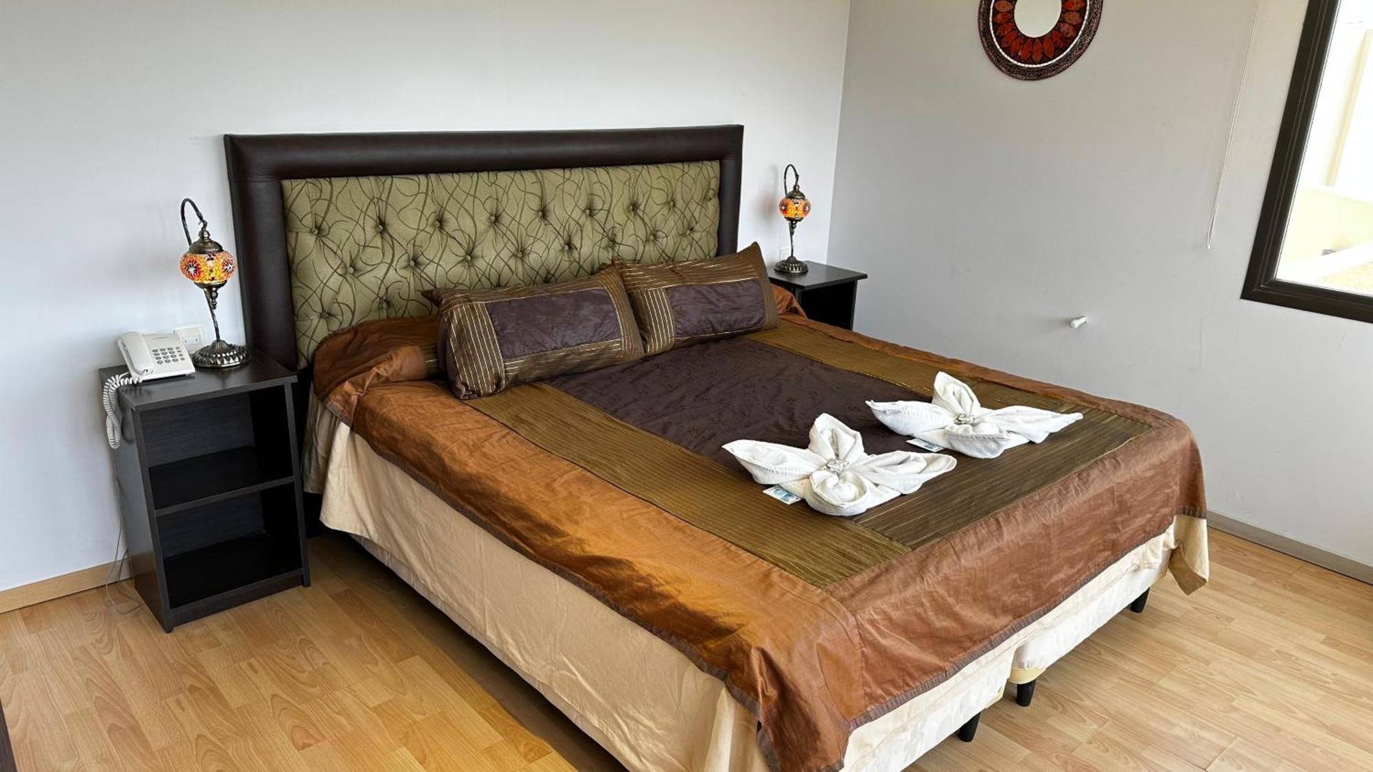 Complejo Riro Namaste Hotell San Antonio de Arredondo Exteriör bild